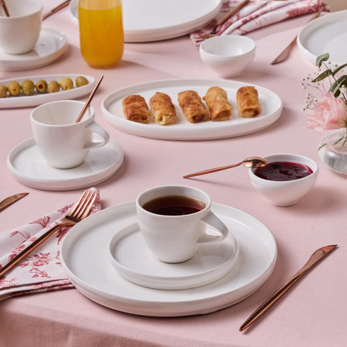 KARACA Stream Bone Sunset 34-teiliges Frühstücksset - Elegantes Bone China Geschirr mit warmen Sonnenuntergangstönen