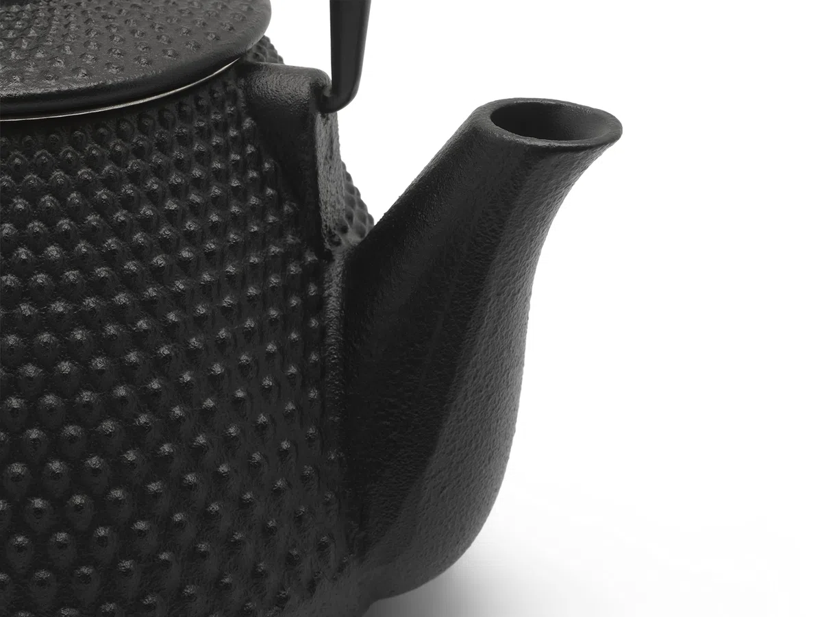 kleine schwarze genoppte gusseiserne Asia Teekanne 0.8 Liter