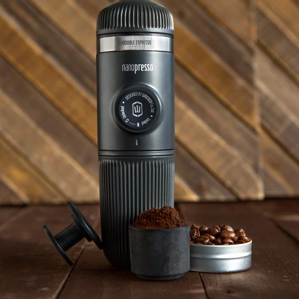 WACACO Nanopresso, tragbare Espressomaschine für gemahlenen Kaffee, mit Barista-Set, manuell bedienbar, grau, ideal für Büro, Reisen und Camping
