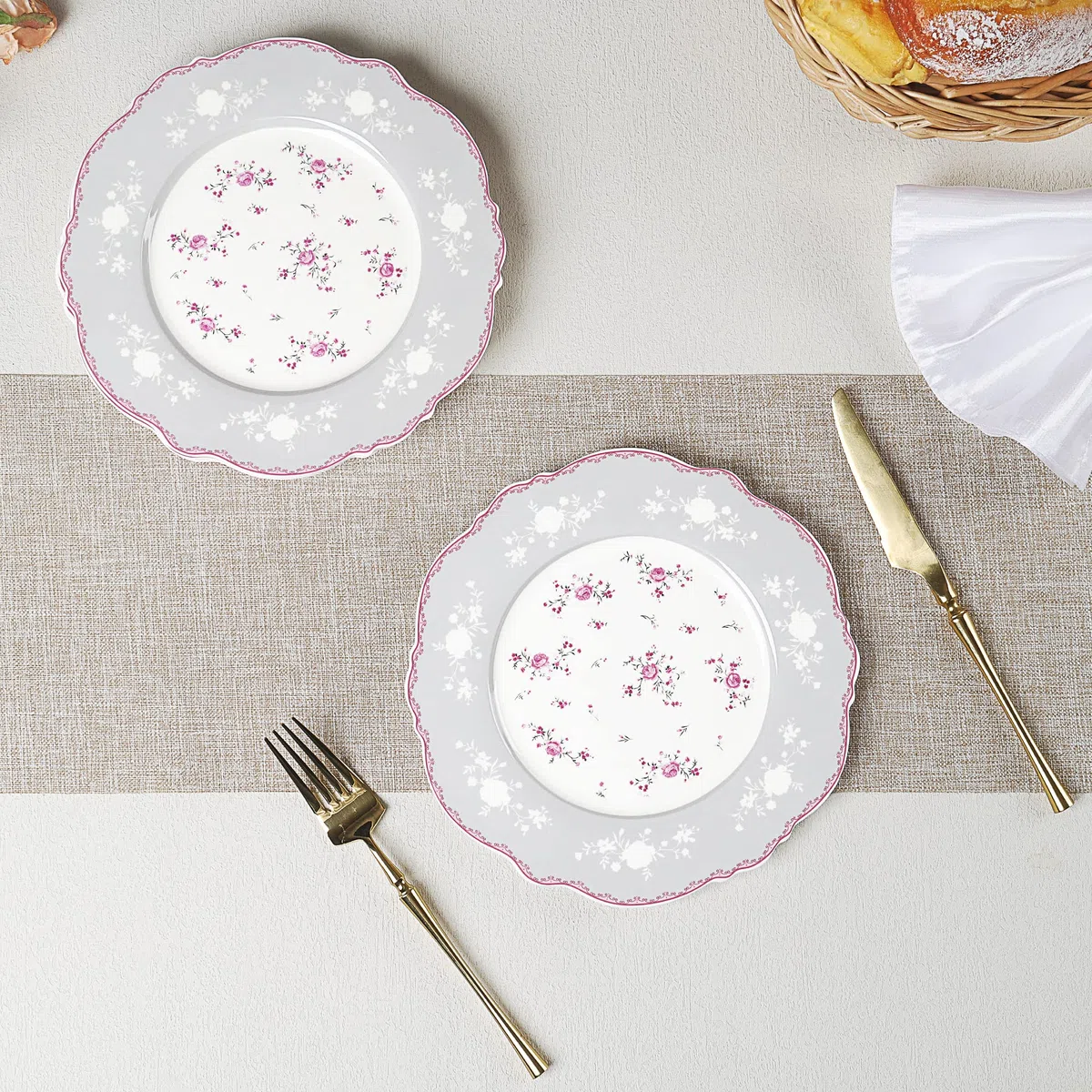 fanquare 4 Stück Dessertteller aus Porzellan Set Ø 208 mm Frühstücksteller mit Goldrand, Rosa Blumen Tafelservice für Weihnachten Geschenk und Haushalt