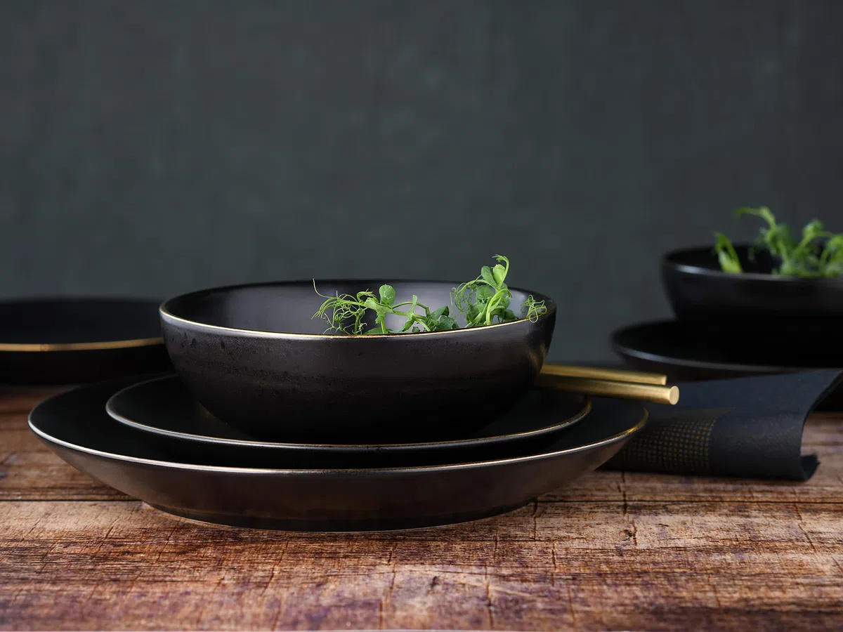CreaTable, 22707, Serie Industrial Gold BLACK, 12-teiliges Geschirrset für 4 Personen, Teller Set aus Steinzeug, spülmaschinen- und mikrowellengeeignet, Qualitätsproduktion