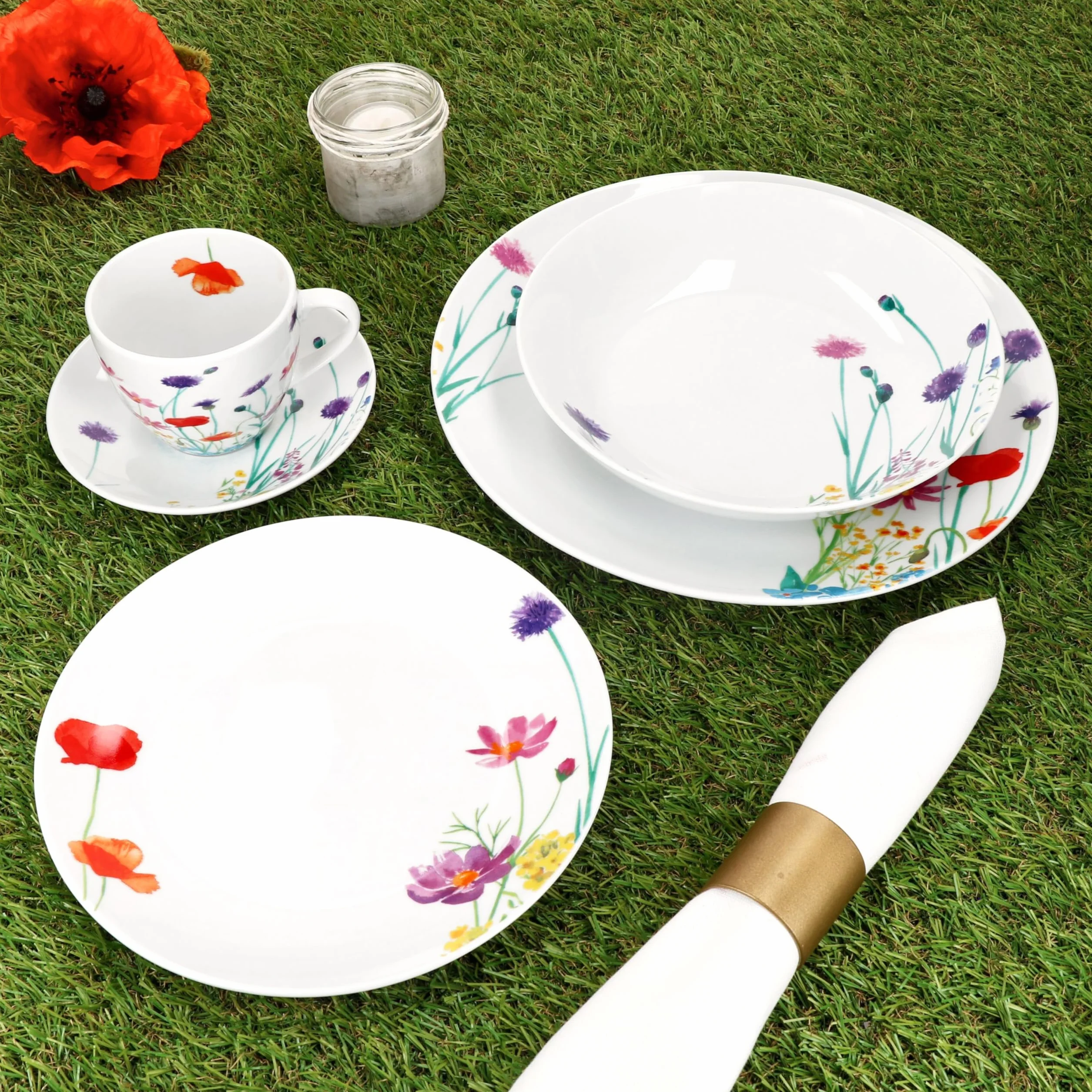MamboCat Marie 30tlg Kombiservice I Porzellan-Geschirrset mit Blumenwiese-Dekor für 6 Personen I Je 6x Tassen, Untertassen, Kuchenteller, Suppenteller & Speiseteller