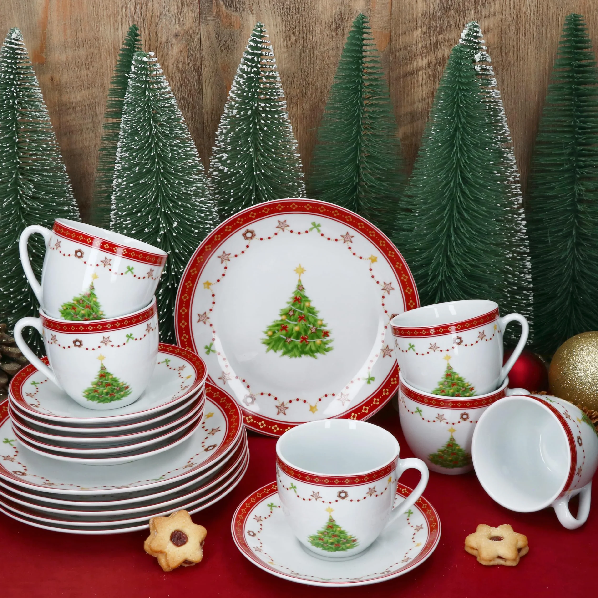MamboCat Weihnachtstraum 18tlg Kaffeeservice I Porzellan-Kaffeeset für 6 Personen mit Weihnachtsdekor I Je 6X Kaffeetassen 190ml, Untertassen & Kuchenteller I Geschirr für Weihnachten & Nikolaus