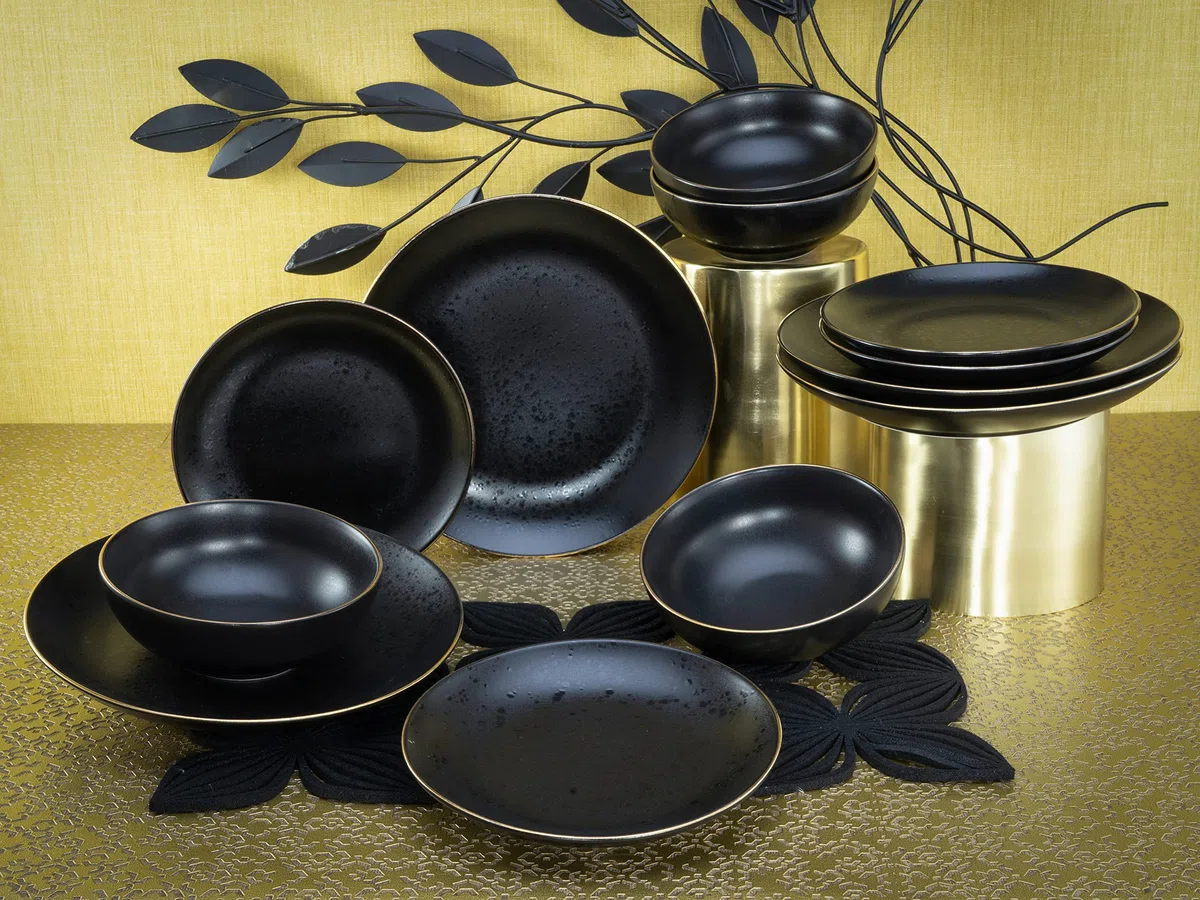 CreaTable, 22707, Serie Industrial Gold BLACK, 12-teiliges Geschirrset für 4 Personen, Teller Set aus Steinzeug, spülmaschinen- und mikrowellengeeignet, Qualitätsproduktion